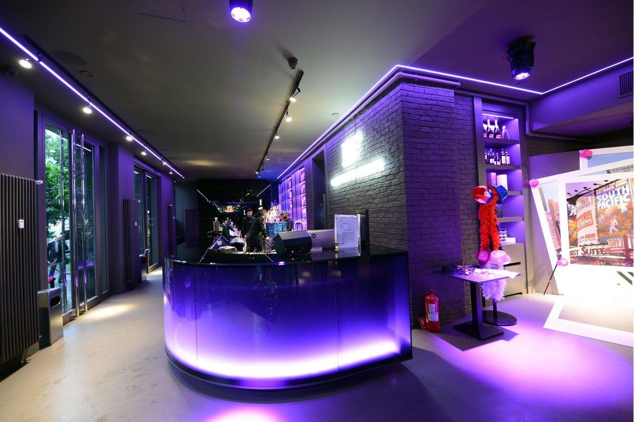 aperitivi new york lounge milano info 388-8945886